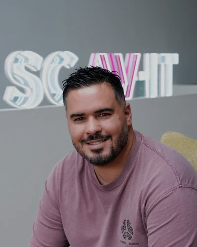 Hicham Dassaa, Mede-oprichter