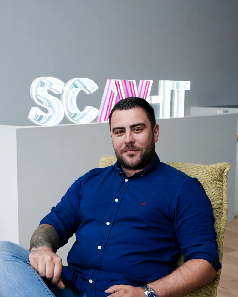 Nick Paskowski, Systeembeheerder
